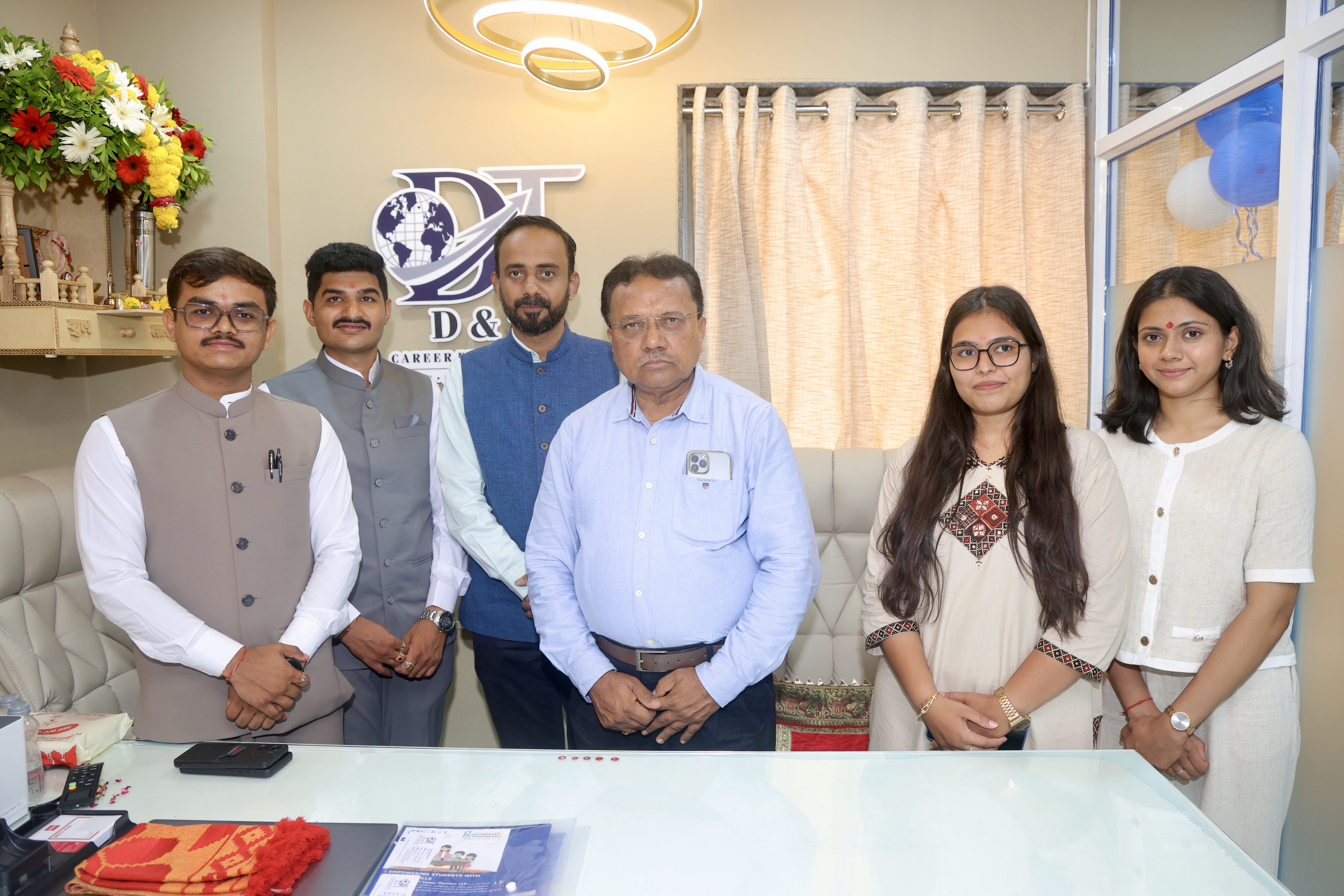 निदेशक, स्टाफ और परिवार समारोह
